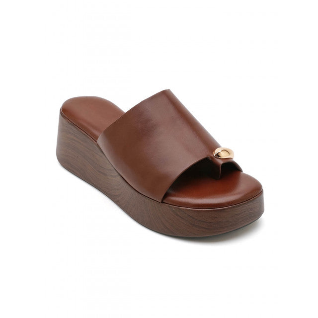 Mule Compensée en Cuir Camel avec Détail Doré