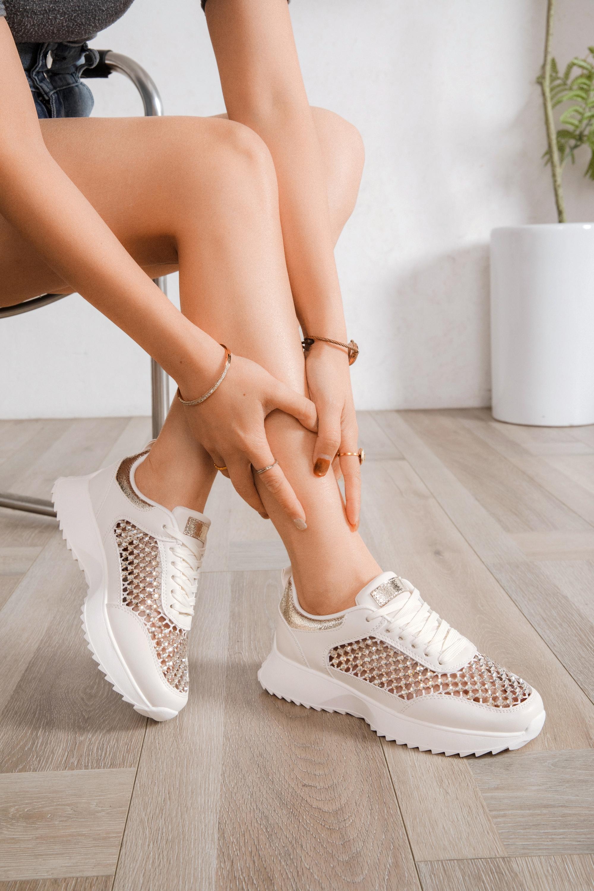 Baskets ajourées à strass