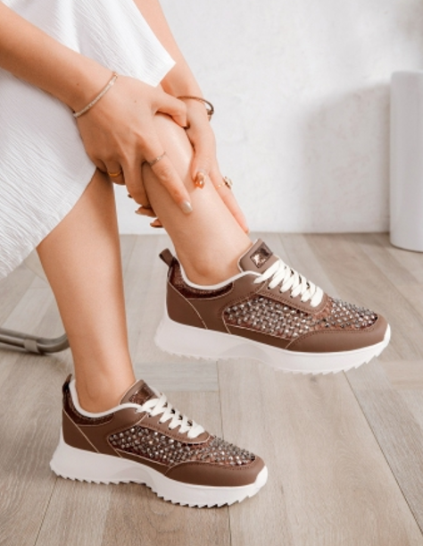 Baskets ajourées à strass