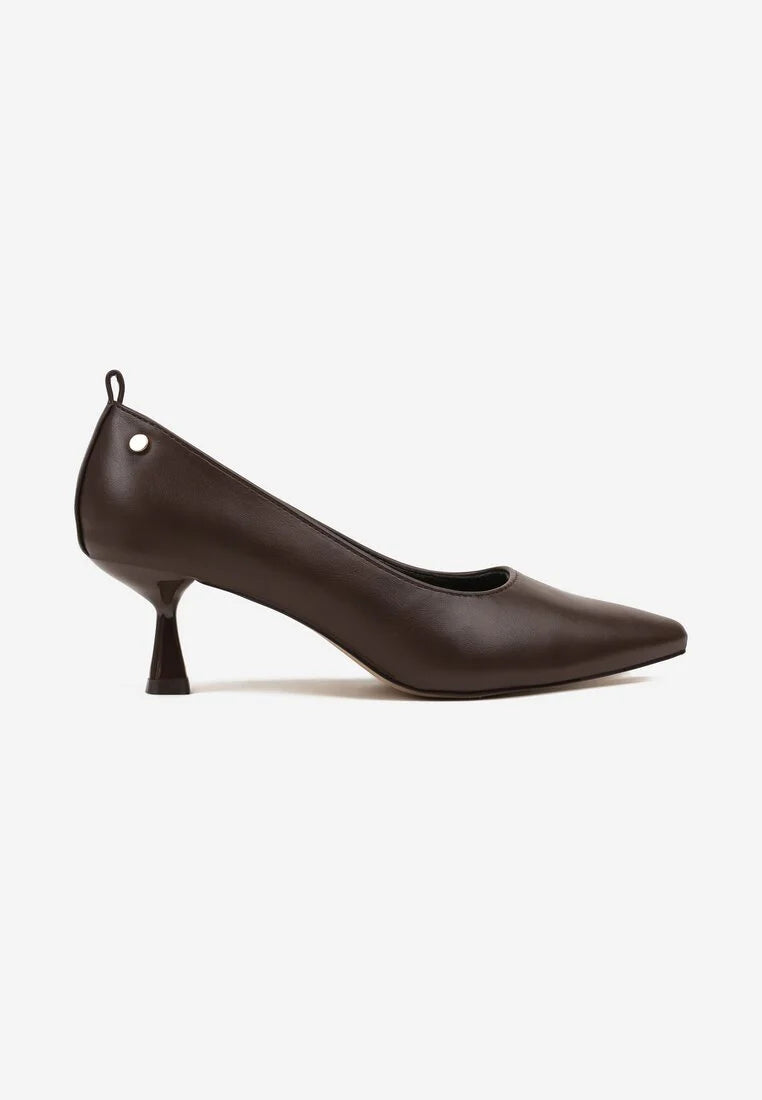 Escarpins noirs à talon canard dans un style Lanivre classique