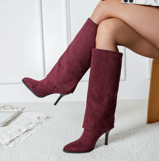 Bottes Hautes Élégantes et Bout Pointu
