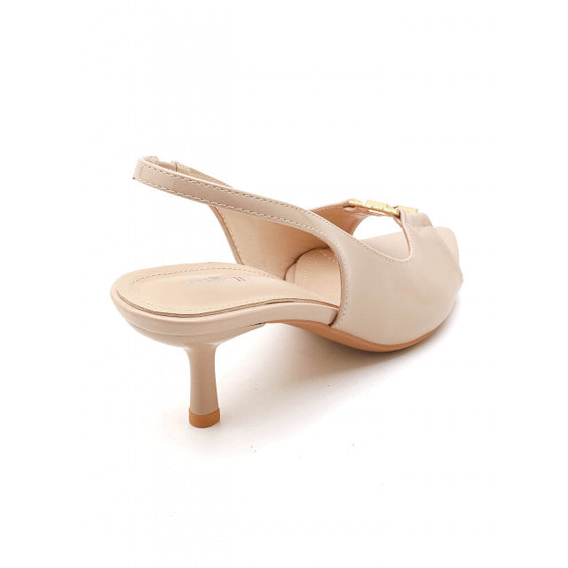 Escarpins Slingback à Bout Pointu – Élégance Vernie