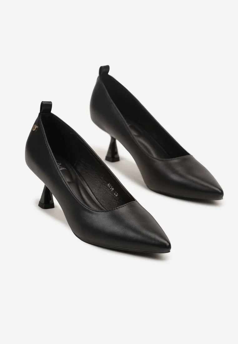 Escarpins noirs à talon canard dans un style Lanivre classique