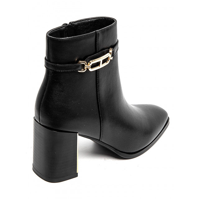 Bottines  allient élégance et modernité