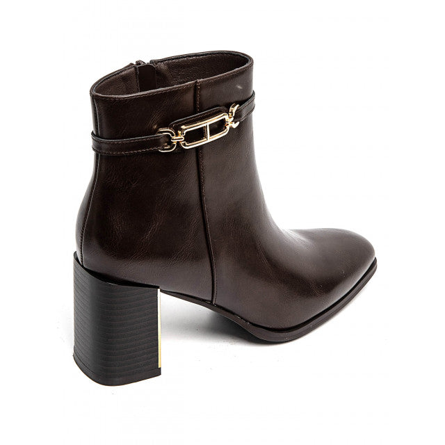 Bottines  allient élégance et modernité
