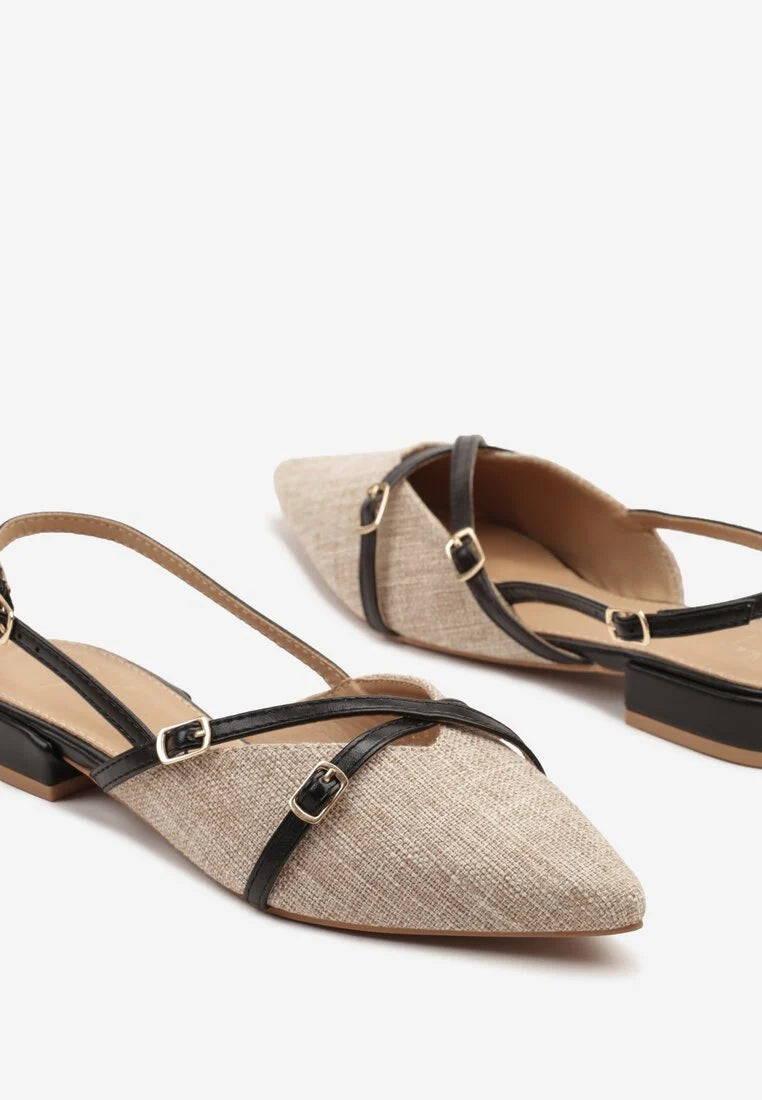 Ballrines noires à bout pointu avec brides à boucle