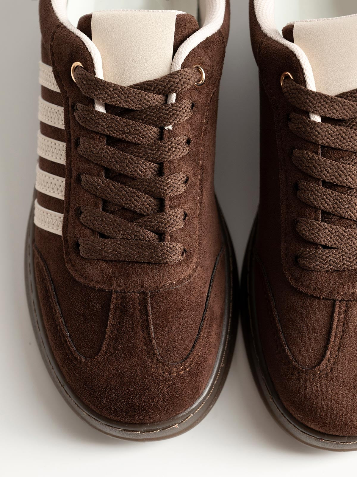 Baskets Rétro "Street-Chic"