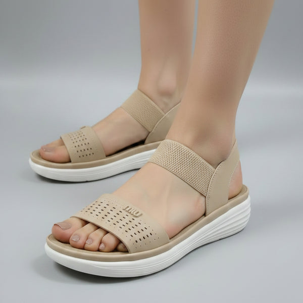 Sandale compensée élégante