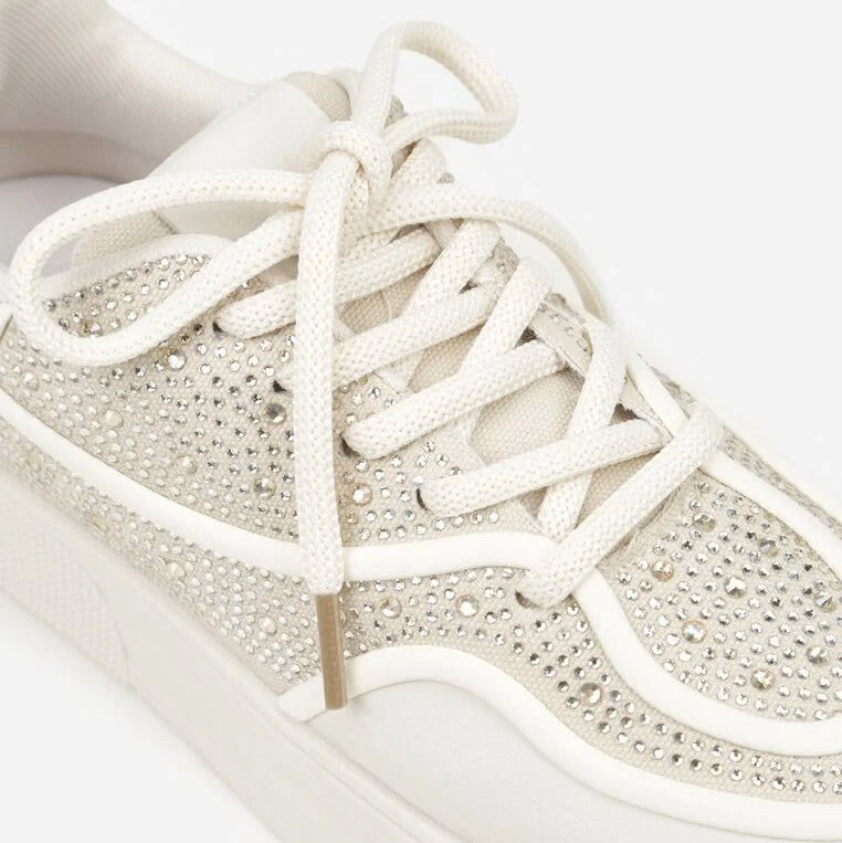 Baskets à semelle épaisse ornées de strass