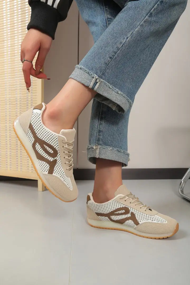 Baskets au design sportif et moderne