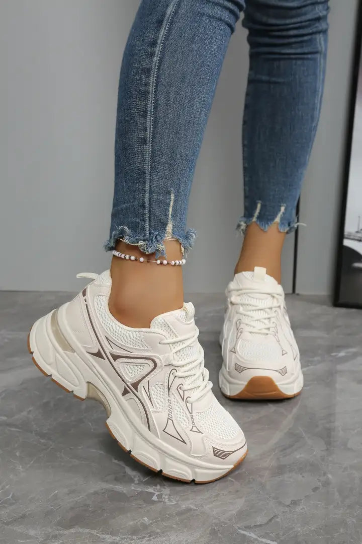 Baskets avec une semelle épaisse