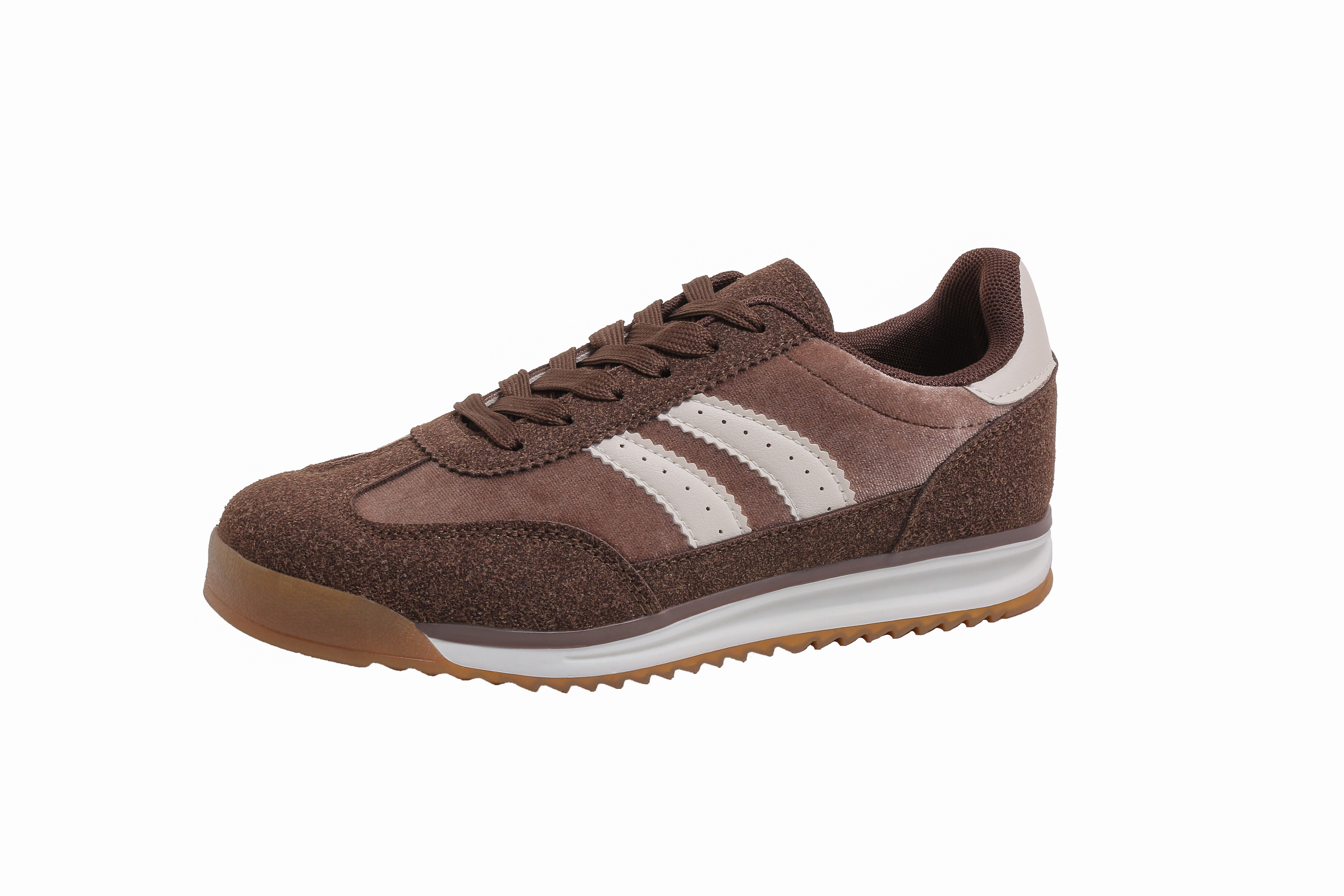 Baskets en suédine et toile