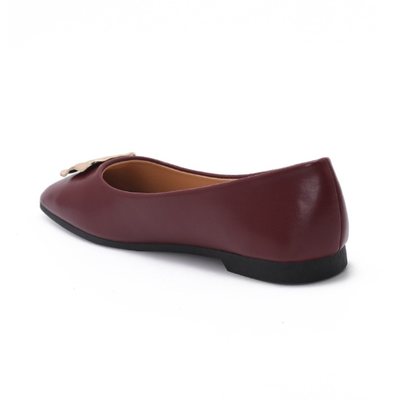 Ballerines à détail métallique