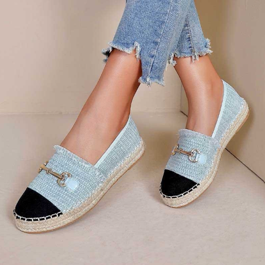 Espadrilles à bout noir et boucle
