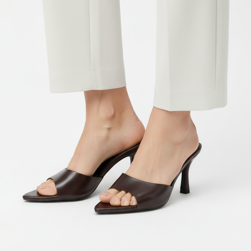 Sandale à demi talon Aiguille Stylisé