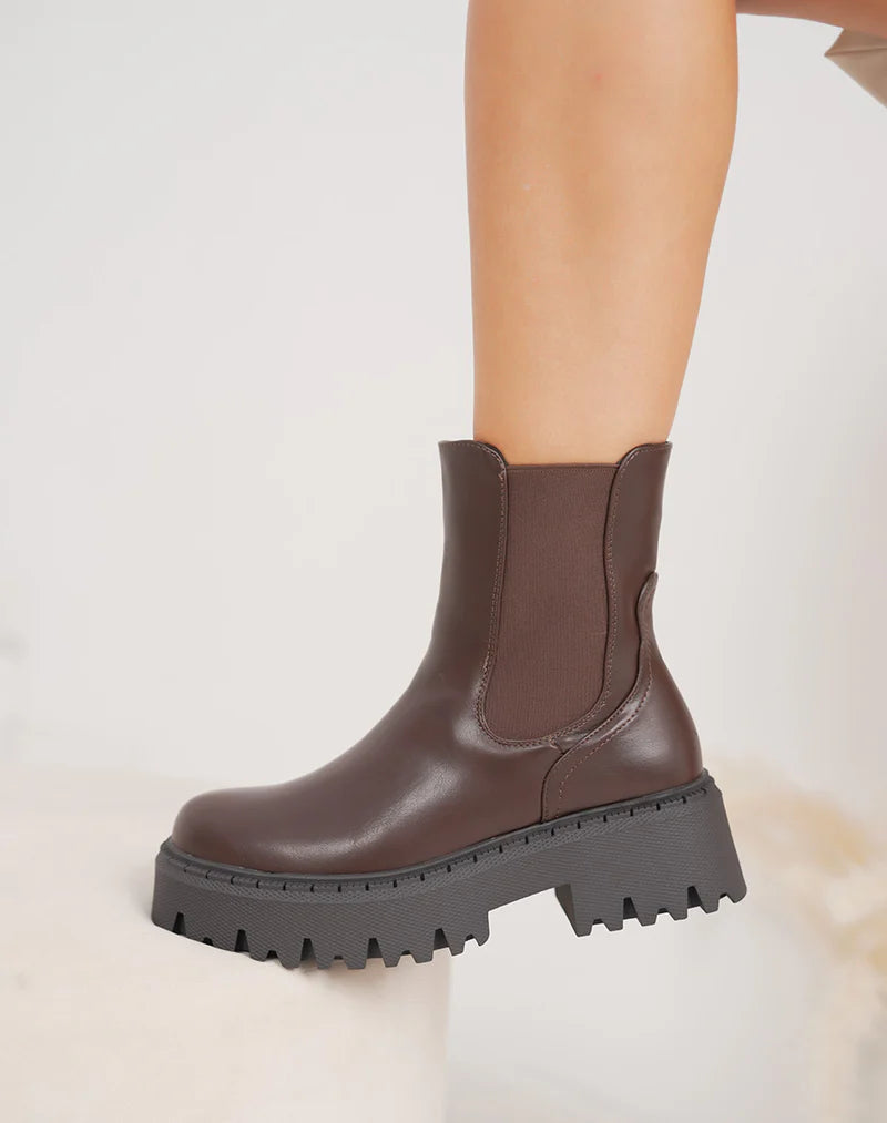 Brodequin femme style à plateforme crantée et intérieur fourré