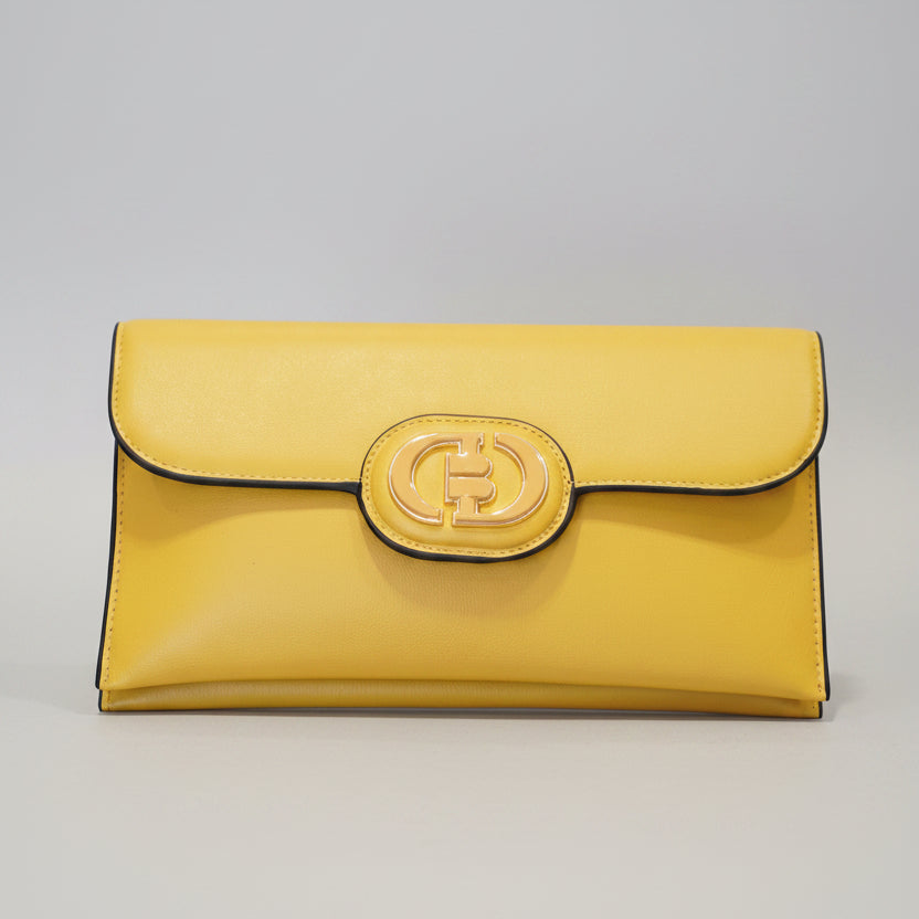 Pochette Rabat Argentée — Médaillon Signature & Chaîne