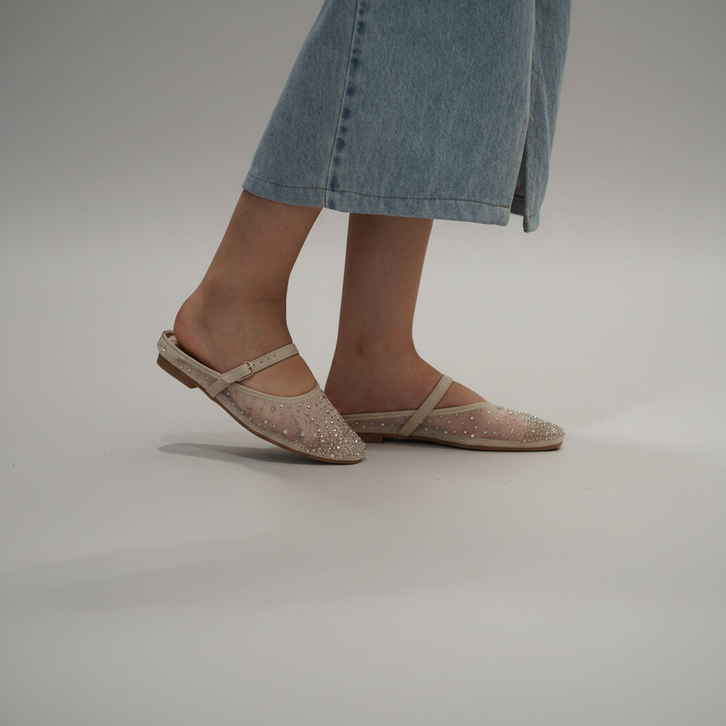 Ballerine silhouette