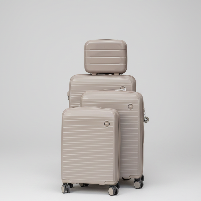 Valises Avec Détail De Cadenas Et Mécanisme De Traction