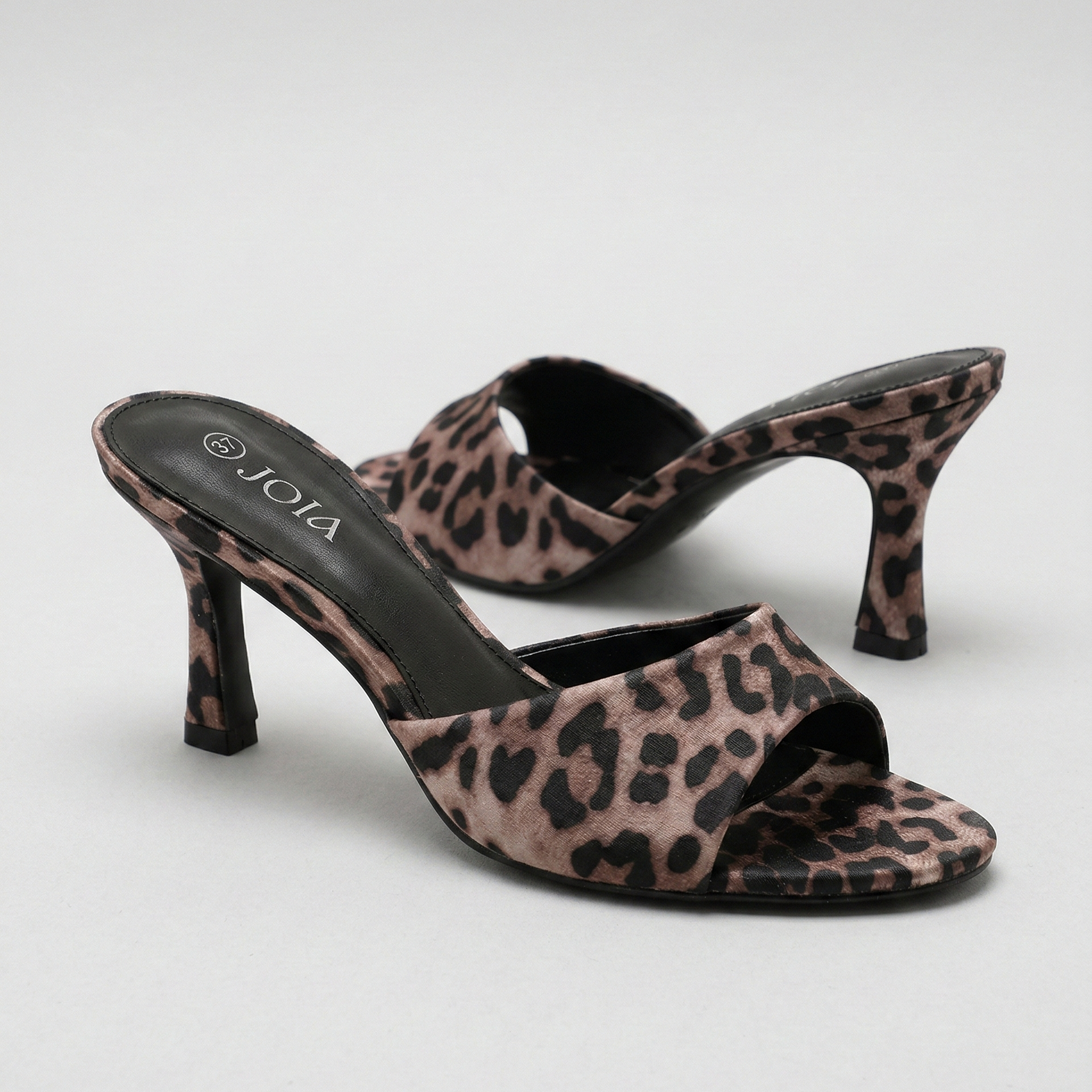 Sandales à talons simple avec bout ouvert et rond