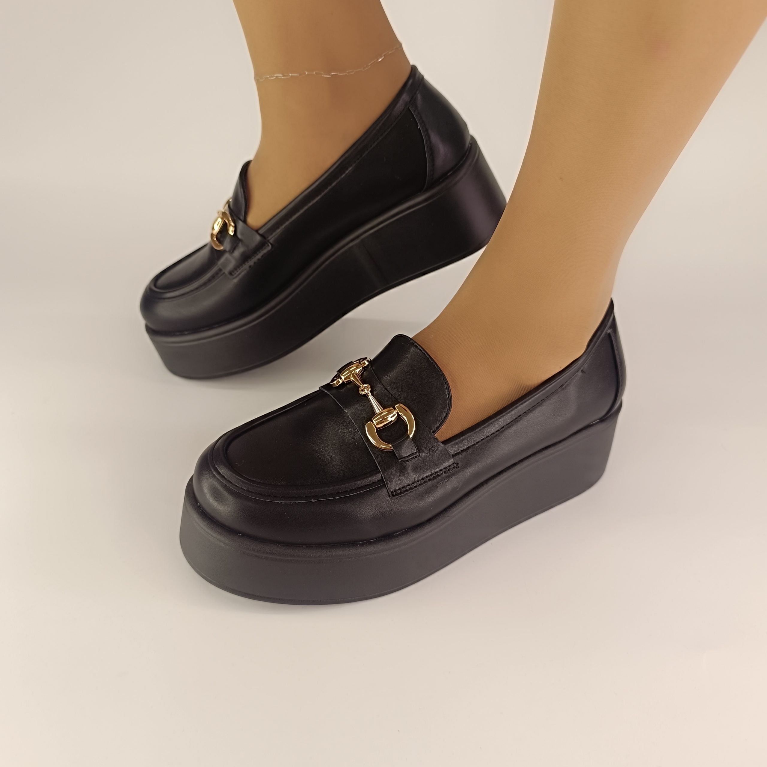 Mocassins à plateforme avec détails métalliques