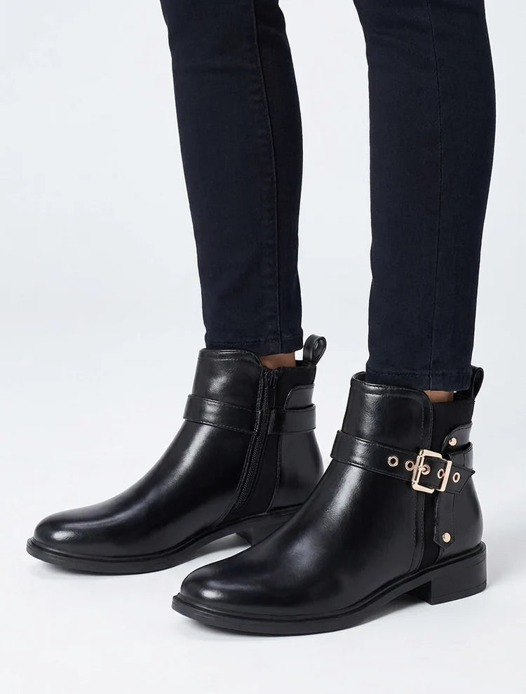 Bottines à talon bloc et boucle