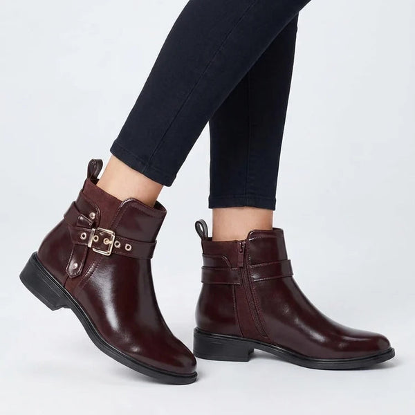 Bottines à talon bloc et boucle
