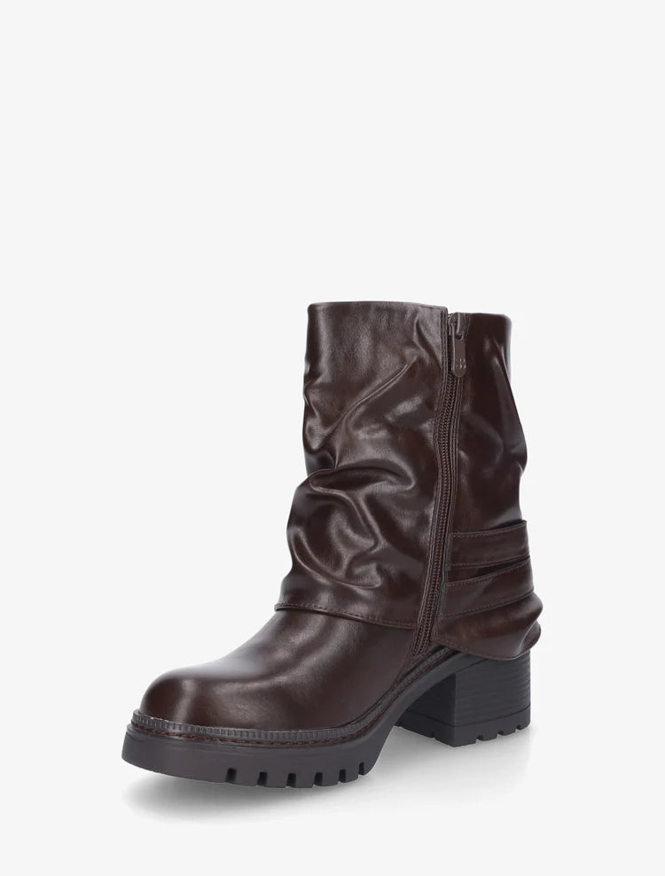 Demi bottes montantes à revers et boucles