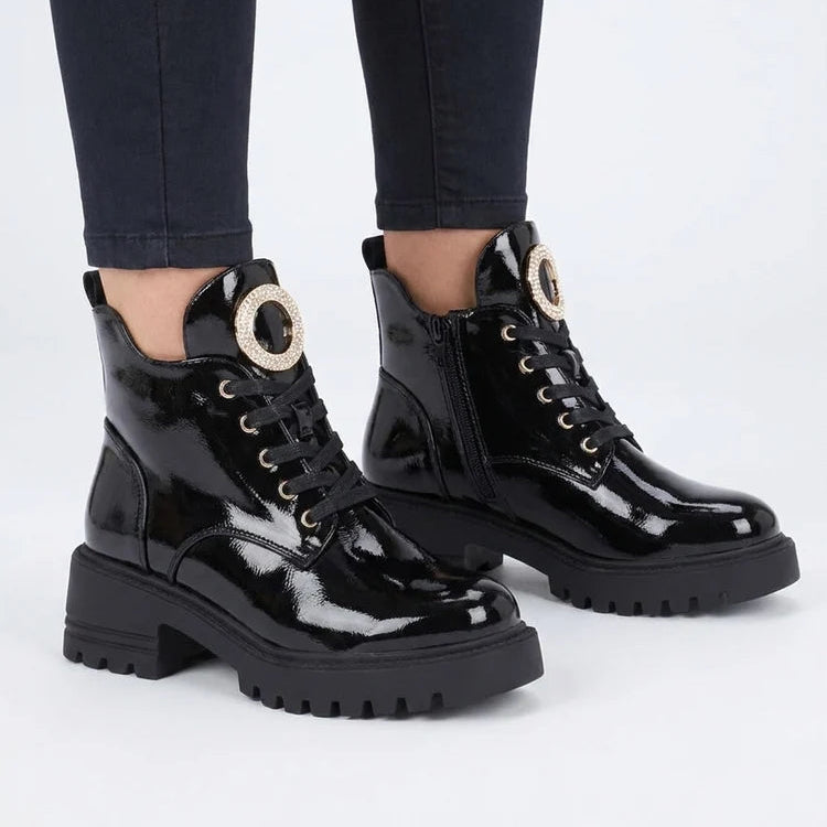 Bottines vernies talon bloc à strass