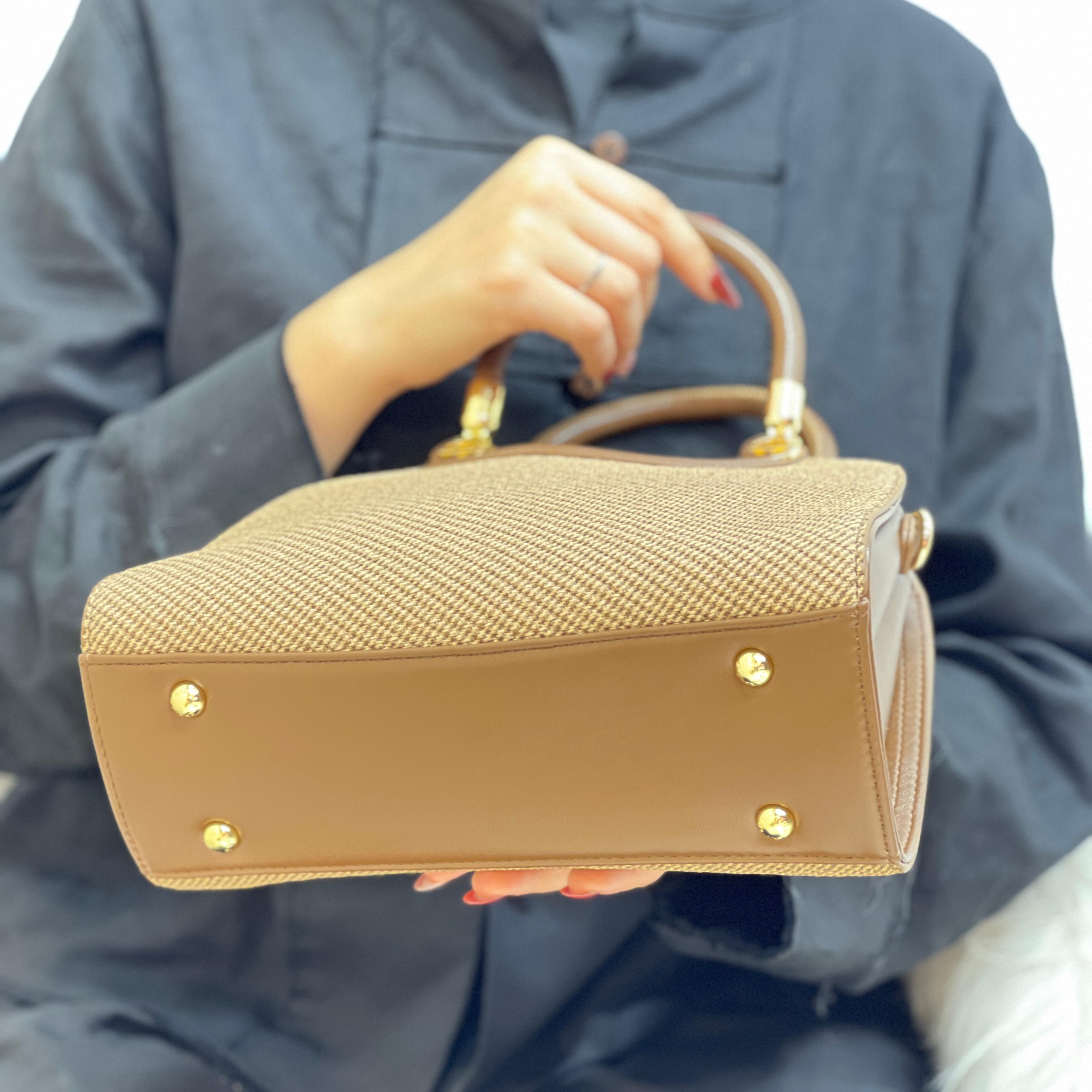 sac à main en cuir tressé
