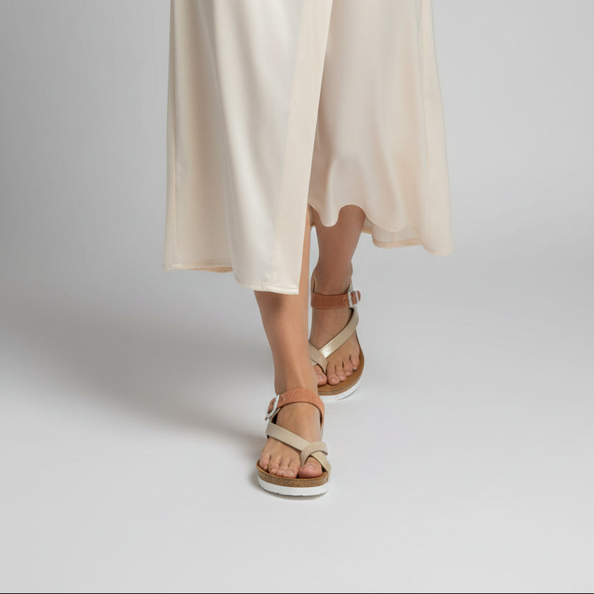 Sandale Compensée Style "Bio" à Bride Asymétrique