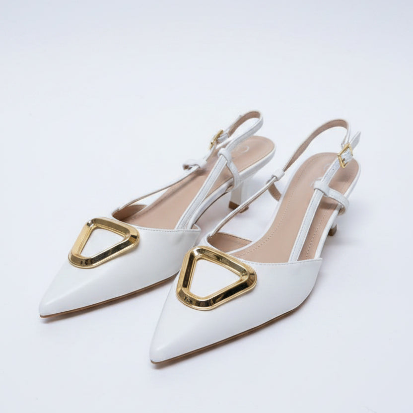 Escarpins Slingback Noirs à Boucle Triangulaire Dorée