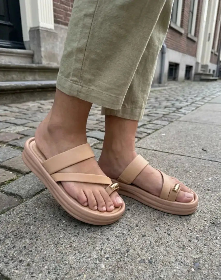 L'Élégance Solaire SAC & SANDALES