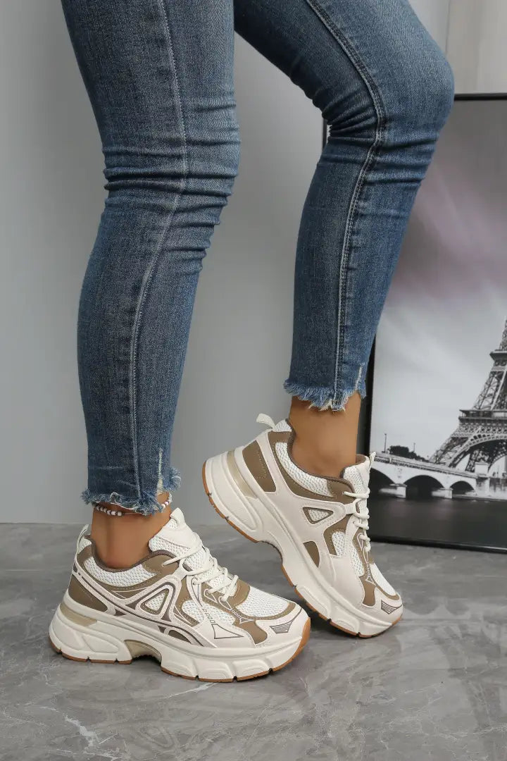 Baskets avec une semelle épaisse