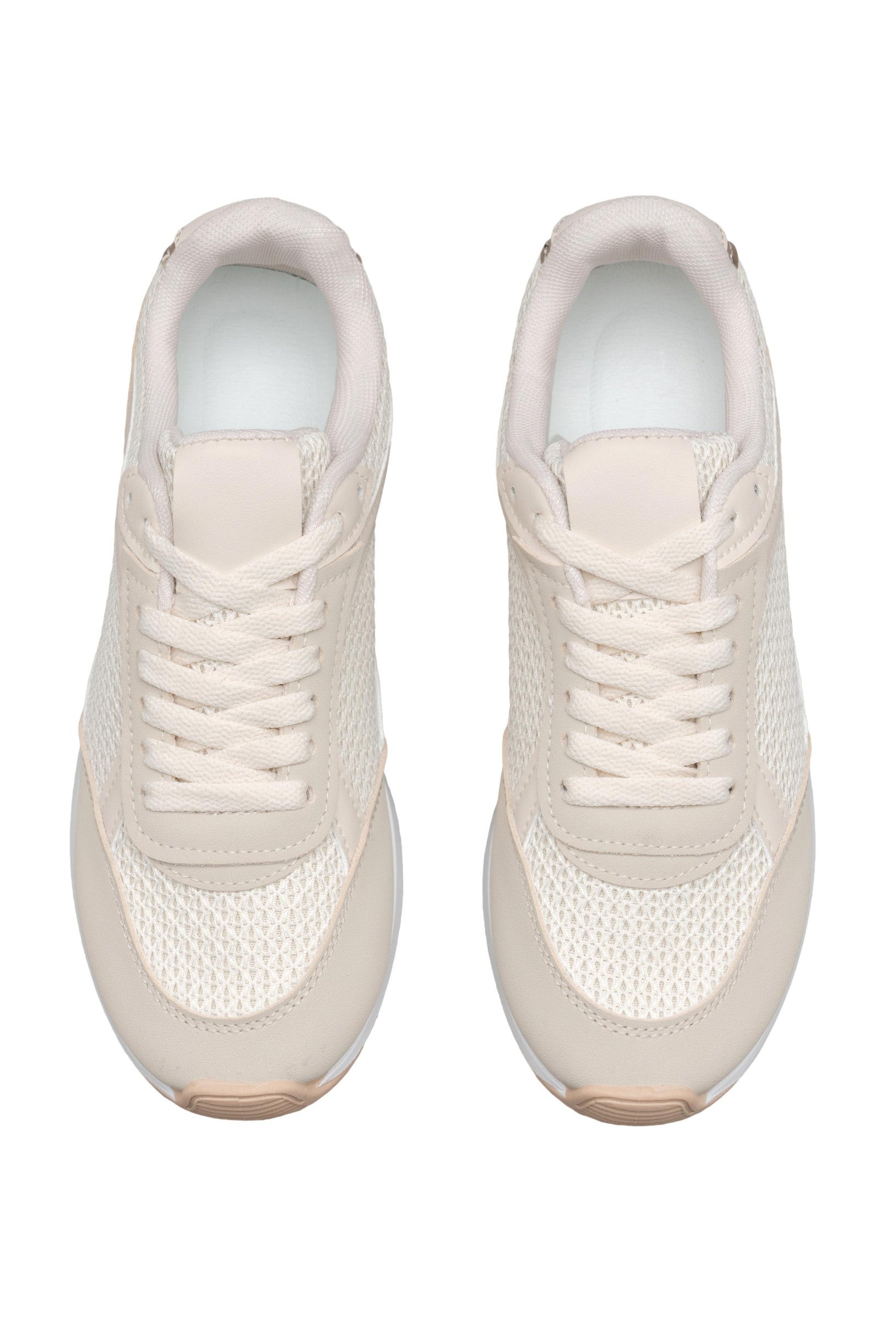 Baskets basiques avec une combinaison de matériaux