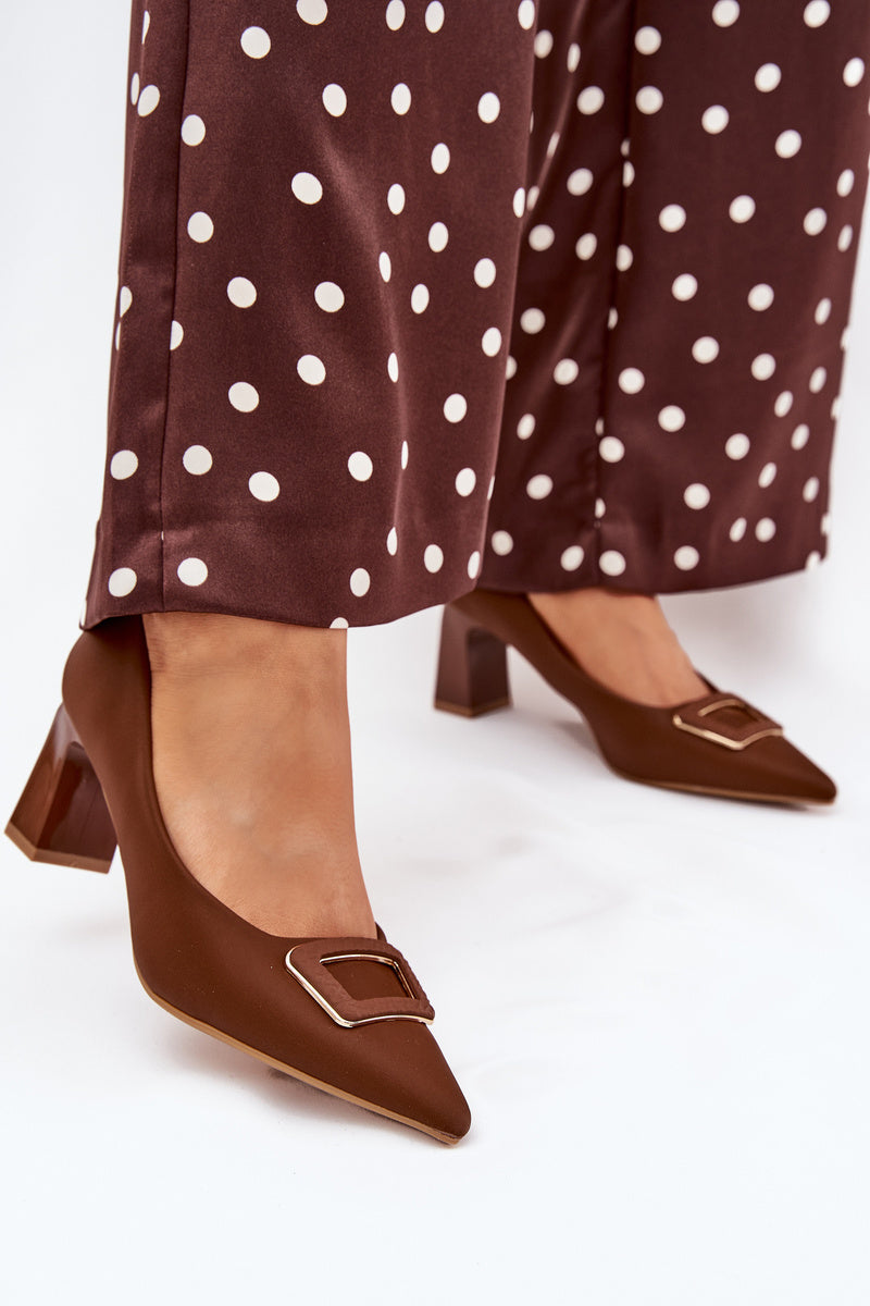 Escarpins avec boucle décorative