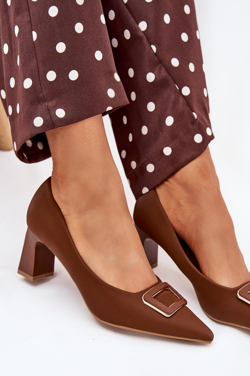 Escarpins avec boucle décorative