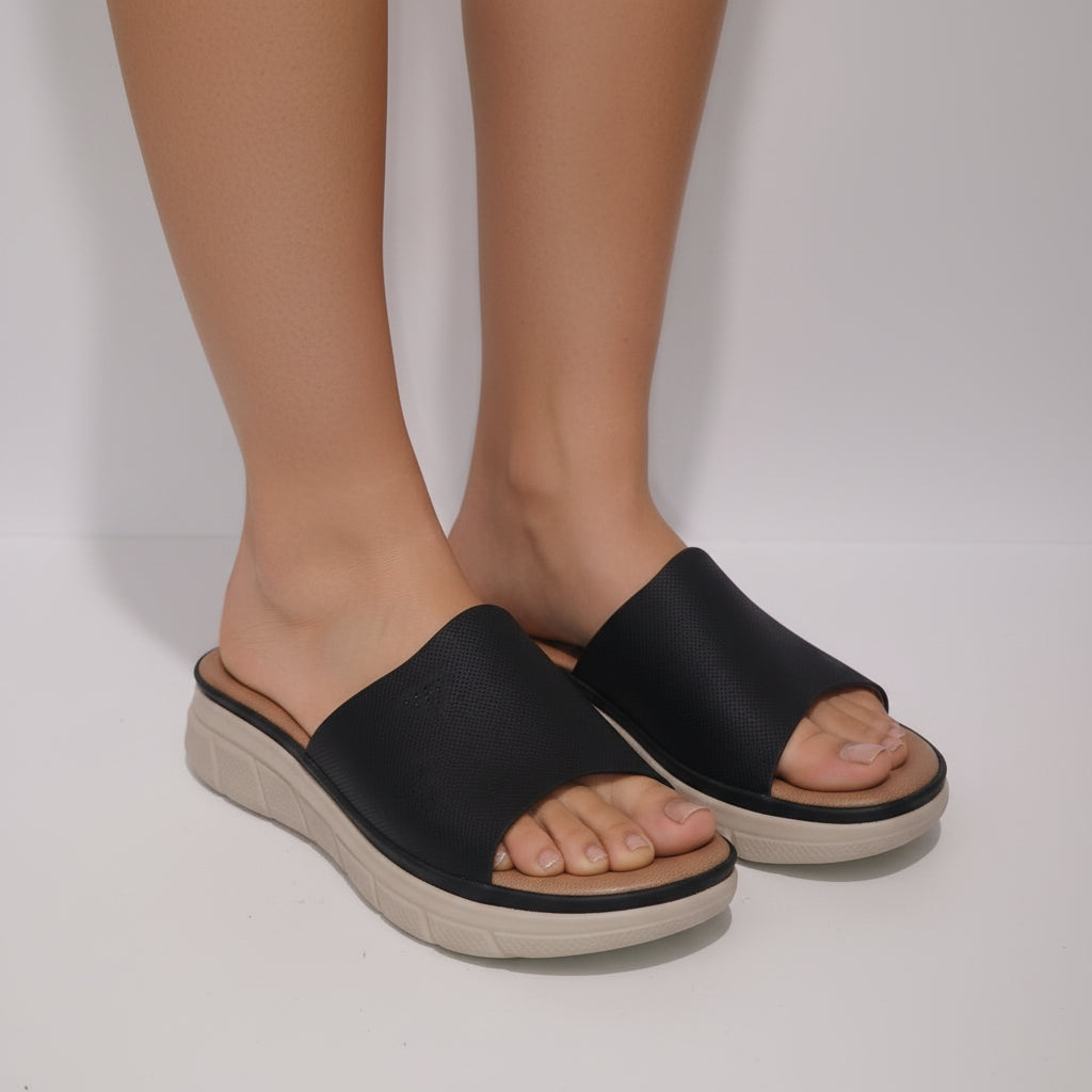 Sandale compensée élégante