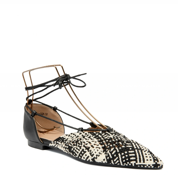 Ballerines à bout pointu au style délicat