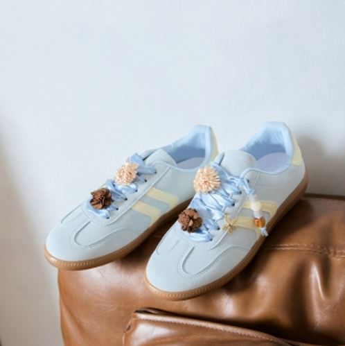 Baskets à empiècement fleurs