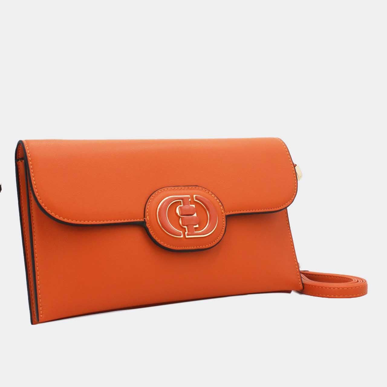 Pochette Rabat Argentée — Médaillon Signature & Chaîne