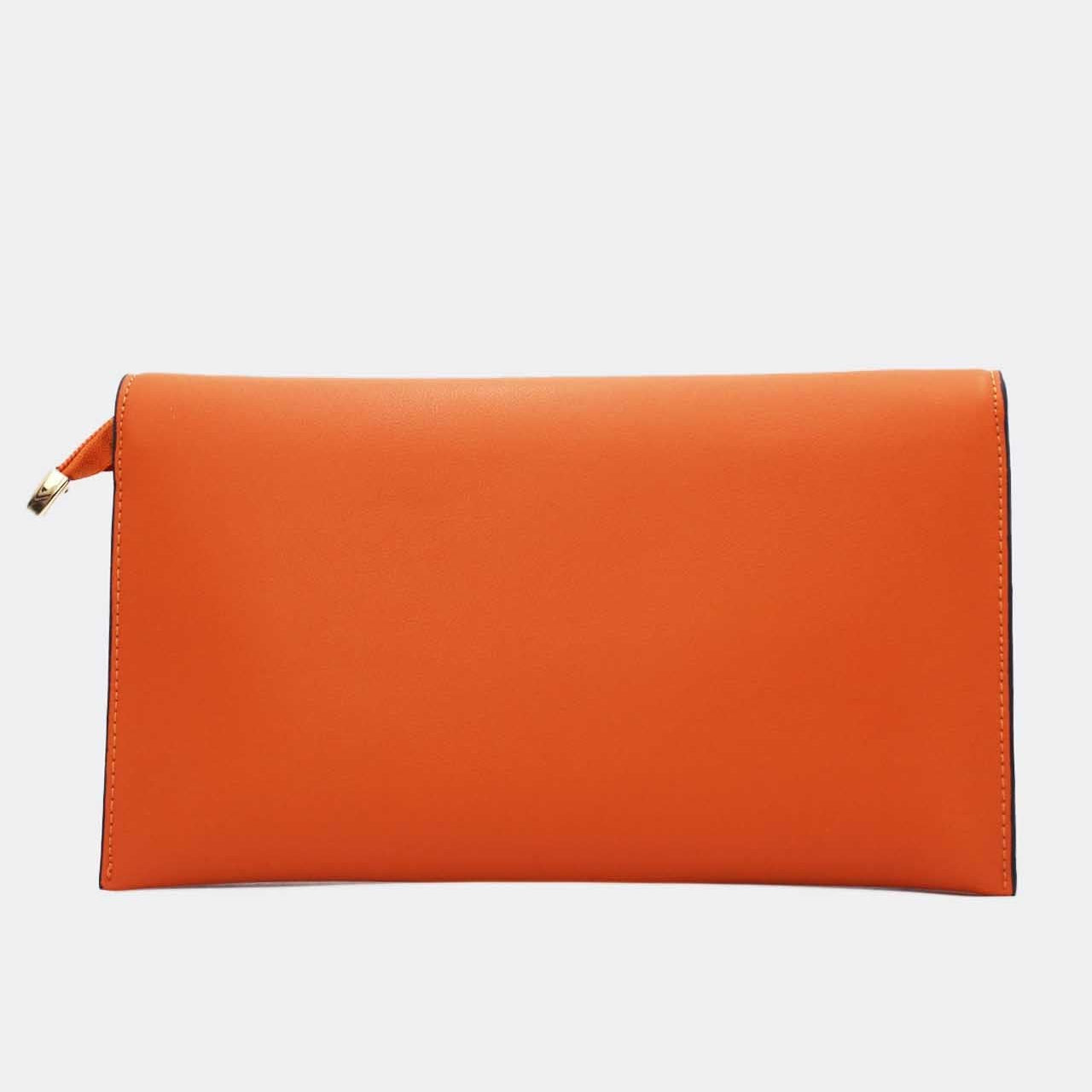 Pochette Rabat Argentée — Médaillon Signature & Chaîne