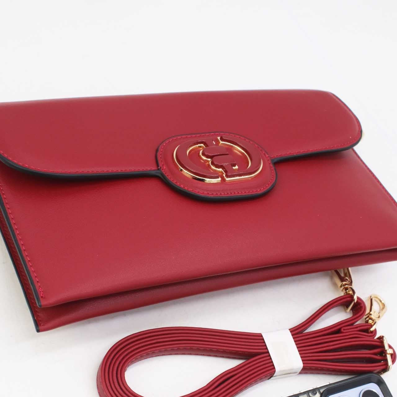 Pochette Rabat Argentée — Médaillon Signature & Chaîne