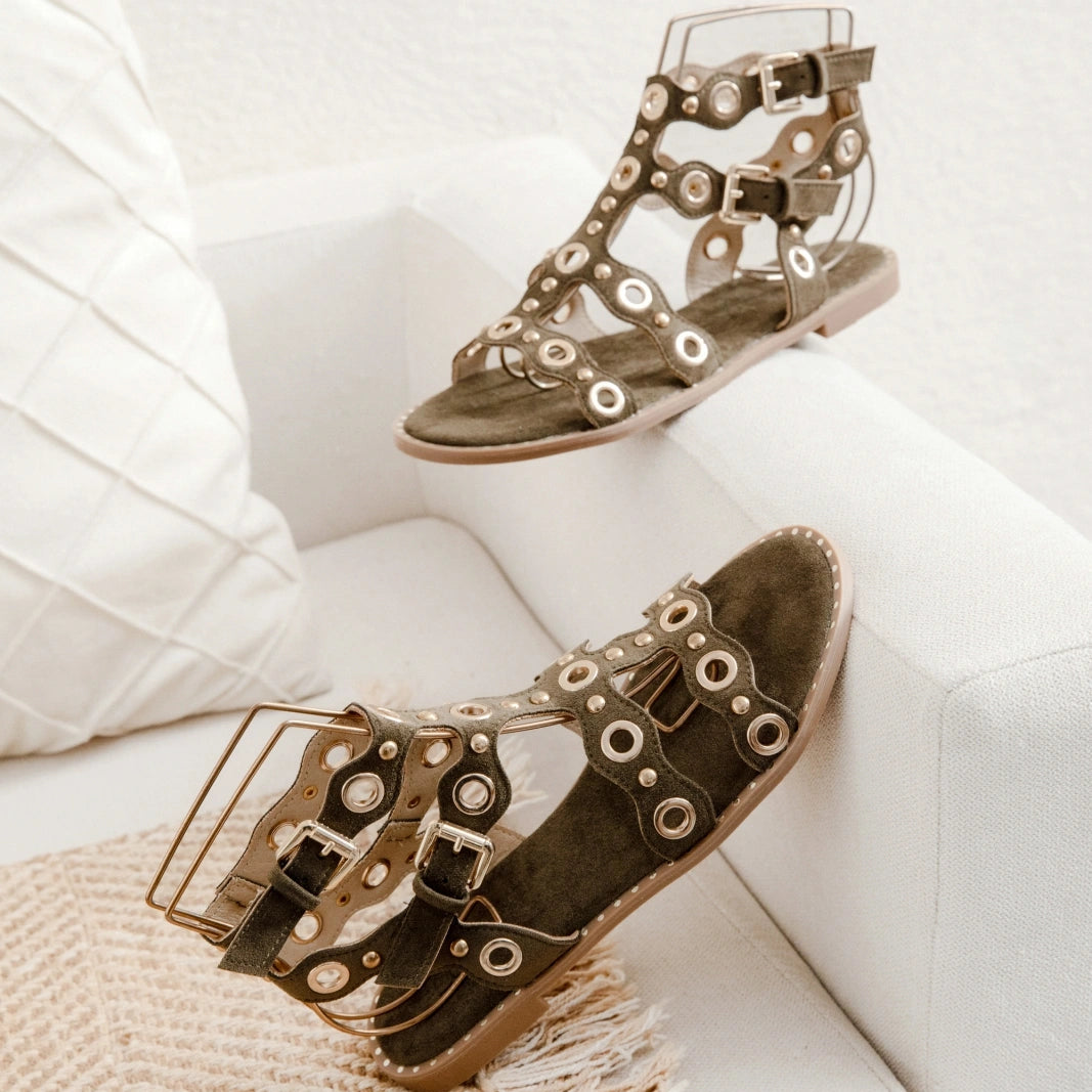 sandales plates de style spartiates