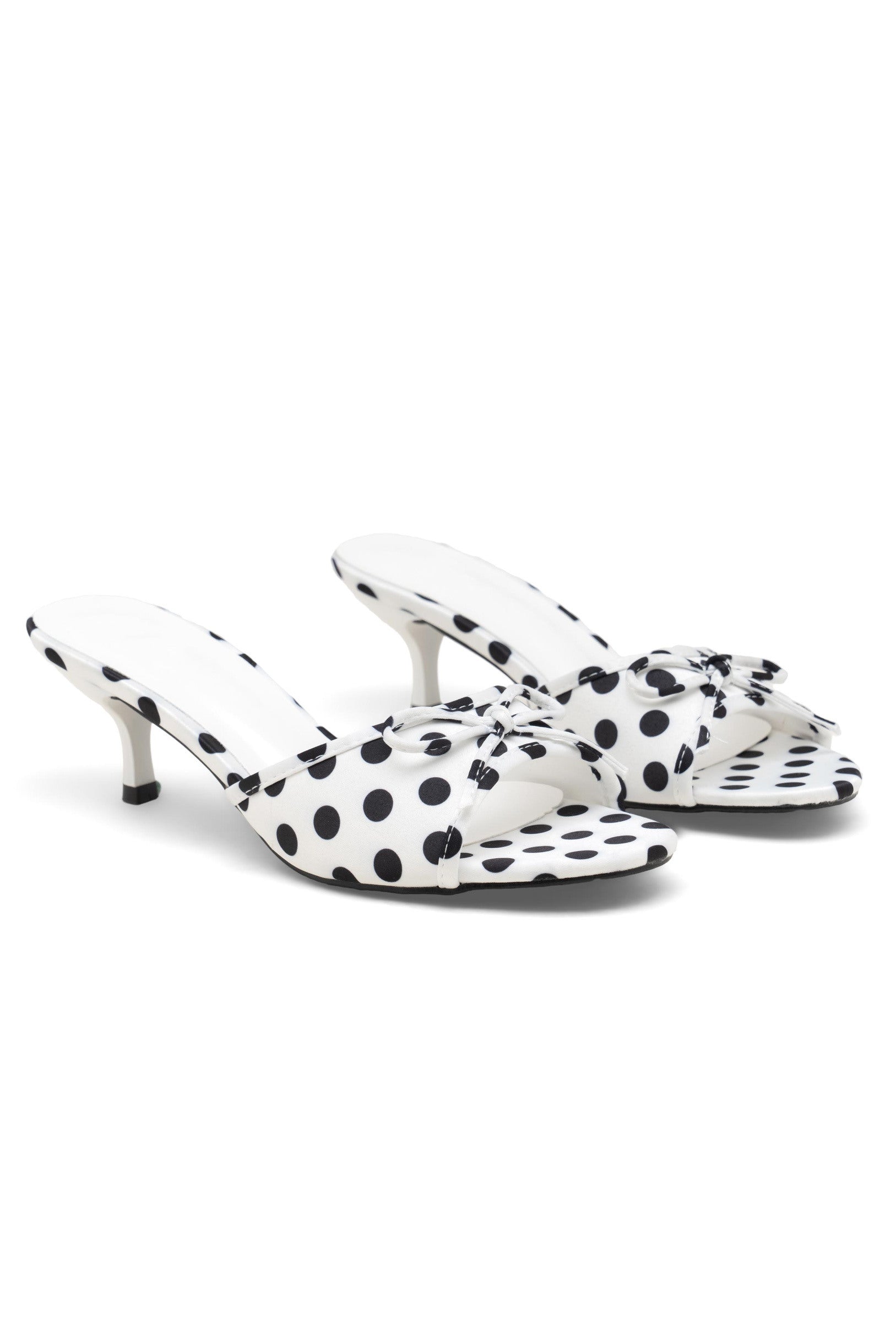 Sandales talons avec petit nœud