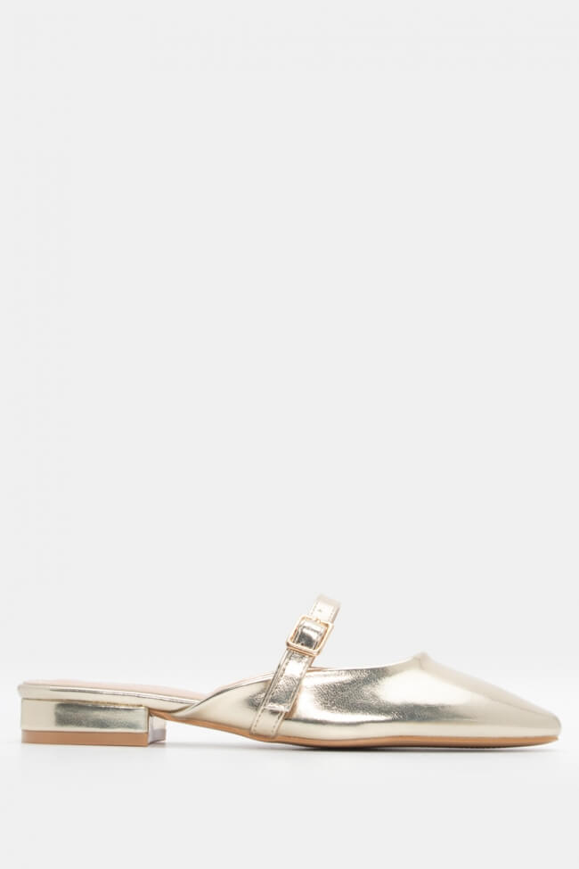 Babouche à bride avec boucle