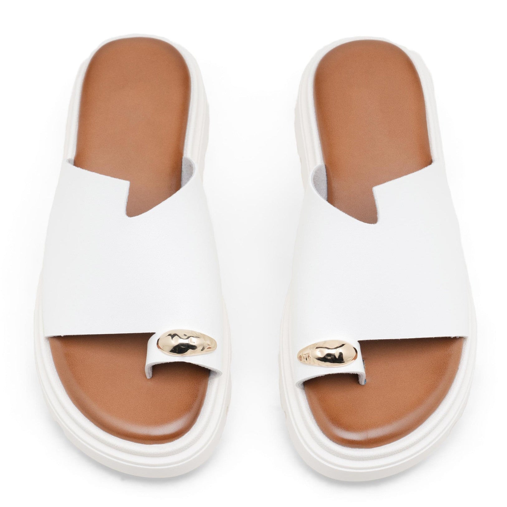 Sandale minimalistes à semelle épaisse et détail bijou