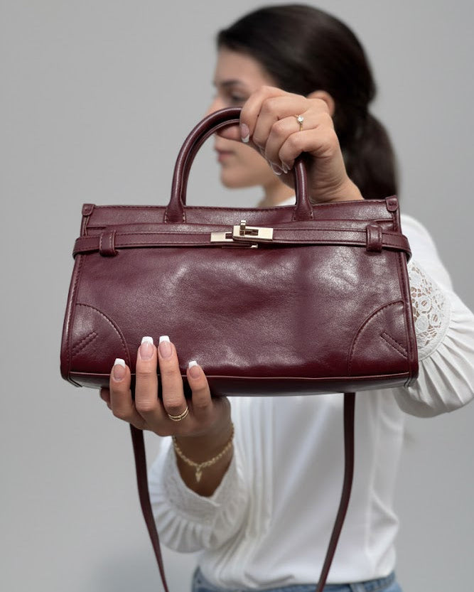 Sac à Main "Élégance Longiligne"